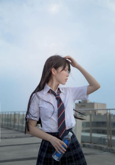 国产乔丹羽绒服_1080P高清在线